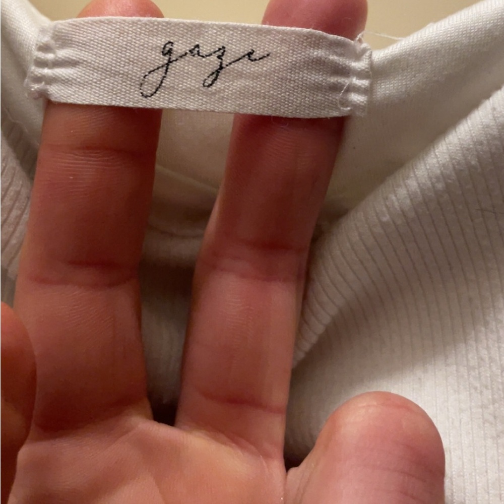 Gaze White Camisole with Black Bow Details - Picture 3 of 3